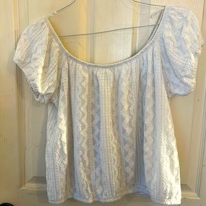 Express shirt - cropped white lace print